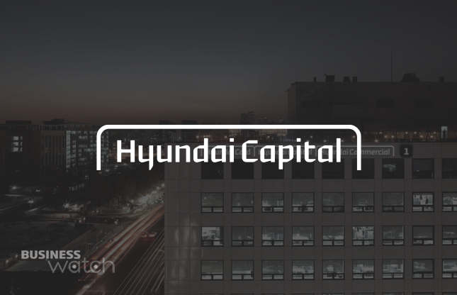 전자금융감독규정 준수 및 금융권 사이버 보안 위협을 상징하는 디지털 보안 이미지